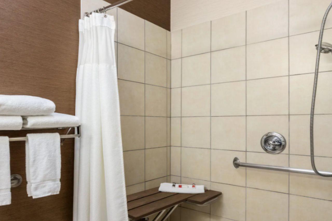 Baymont By Wyndham Tulsa Hotel Eksteriør billede