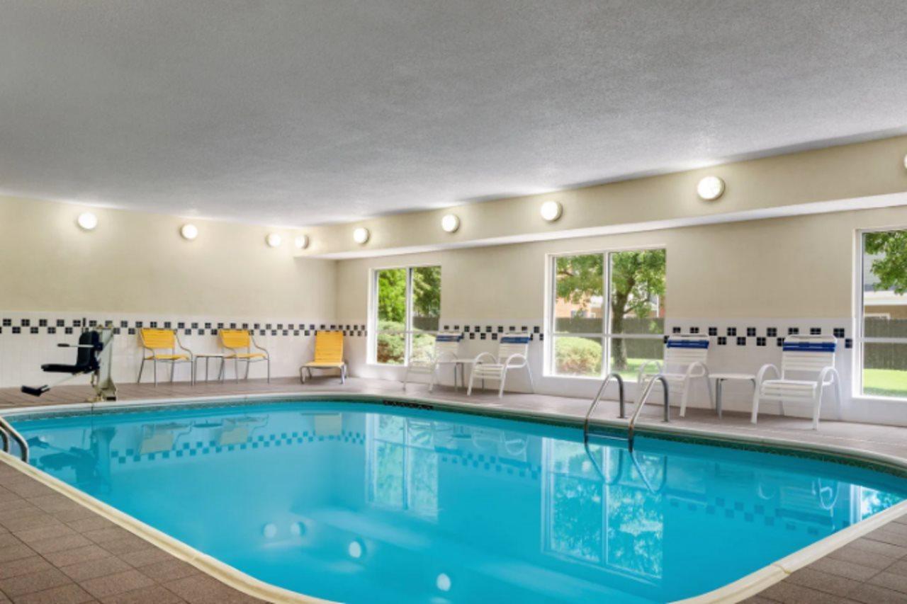 Baymont By Wyndham Tulsa Hotel Eksteriør billede