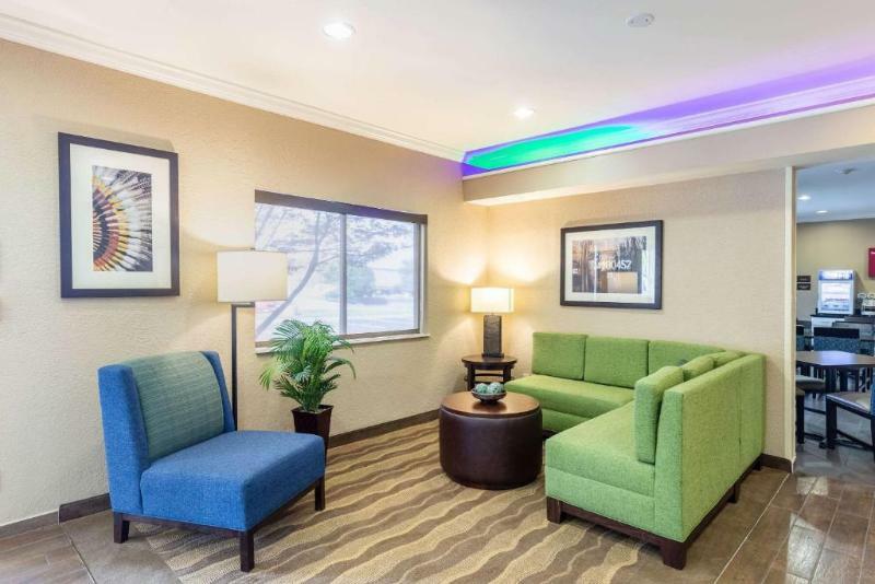 Baymont By Wyndham Tulsa Hotel Eksteriør billede