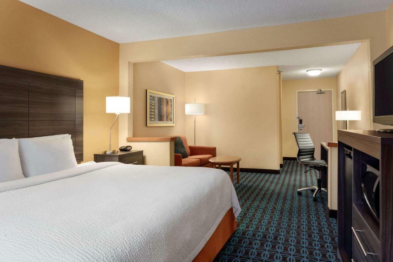 Baymont By Wyndham Tulsa Hotel Eksteriør billede