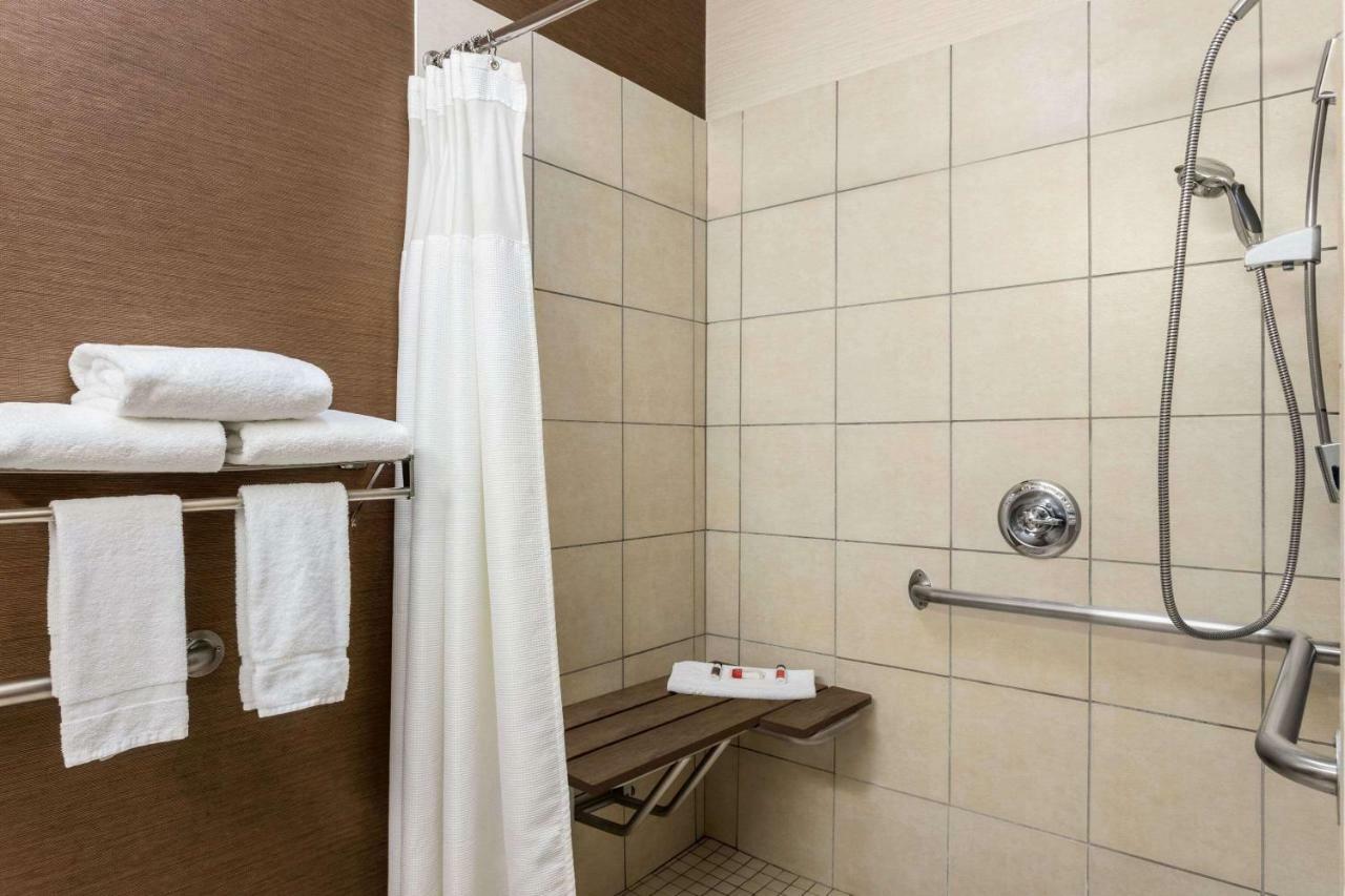 Baymont By Wyndham Tulsa Hotel Eksteriør billede