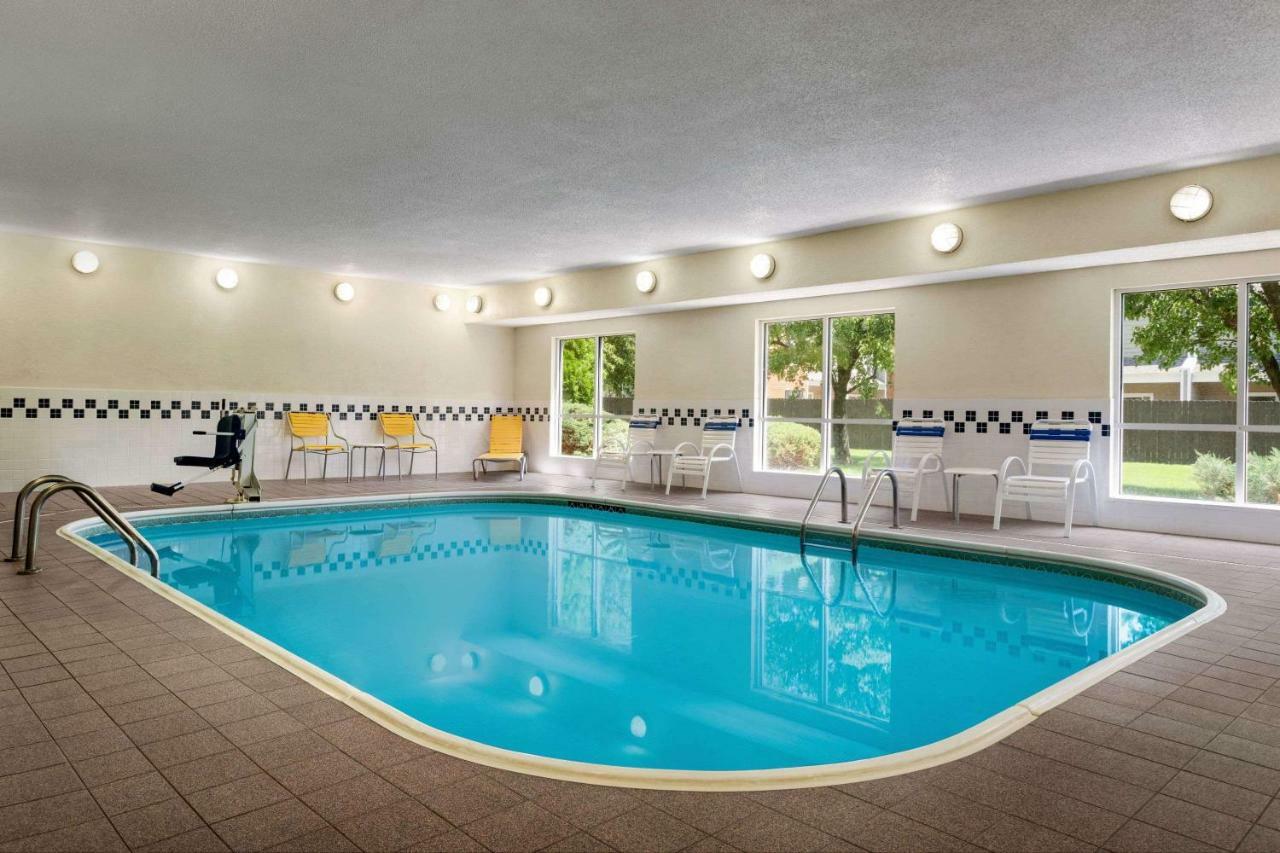 Baymont By Wyndham Tulsa Hotel Eksteriør billede
